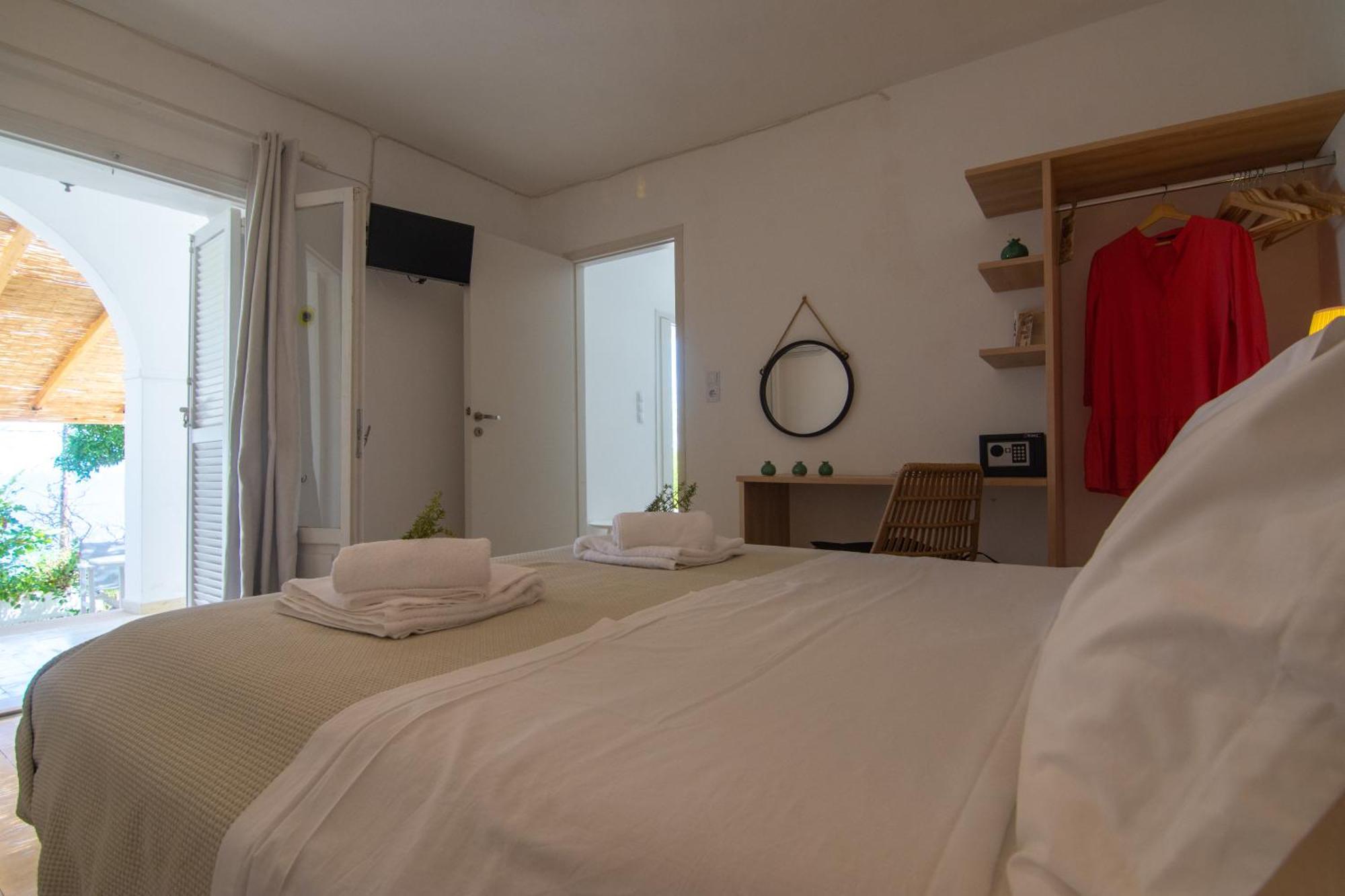 גאיוס New! Paxoswhite Sea View Apartments & Studios! מראה חיצוני תמונה